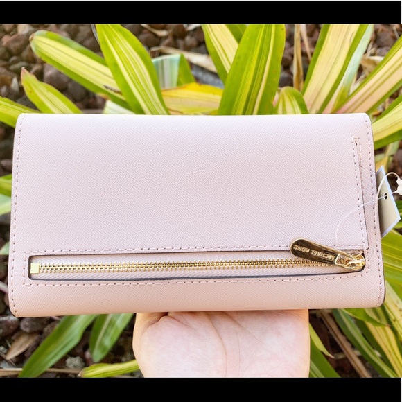 SALE‼️‼️ 👜💕-NWT Michael Kors Trifold Wallet - Picture 2 of 3